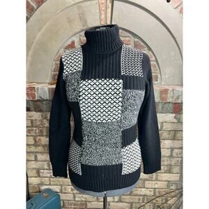 Liz Claiborne sweater turtle neck black and white